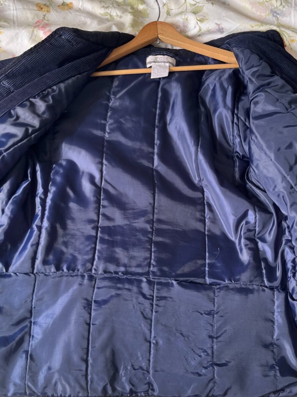 Vintage Cordoroy Barn Coat - Picture 6 of 6